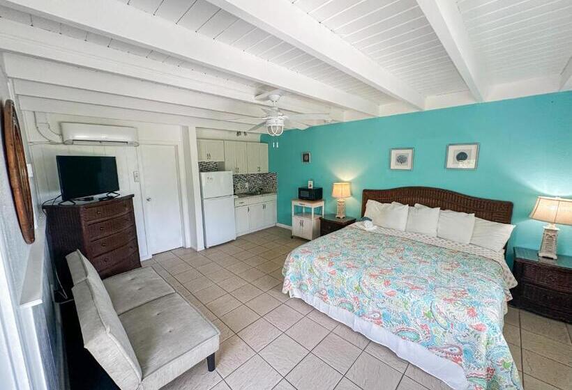 منتجع The Pearl Beach Inn