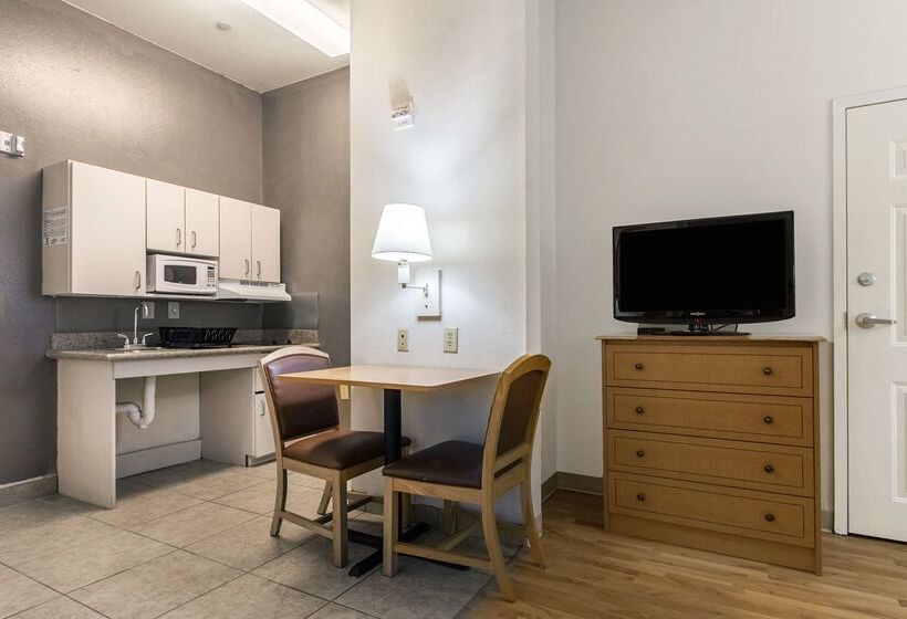 Studio 6lafayette, La  Broussard