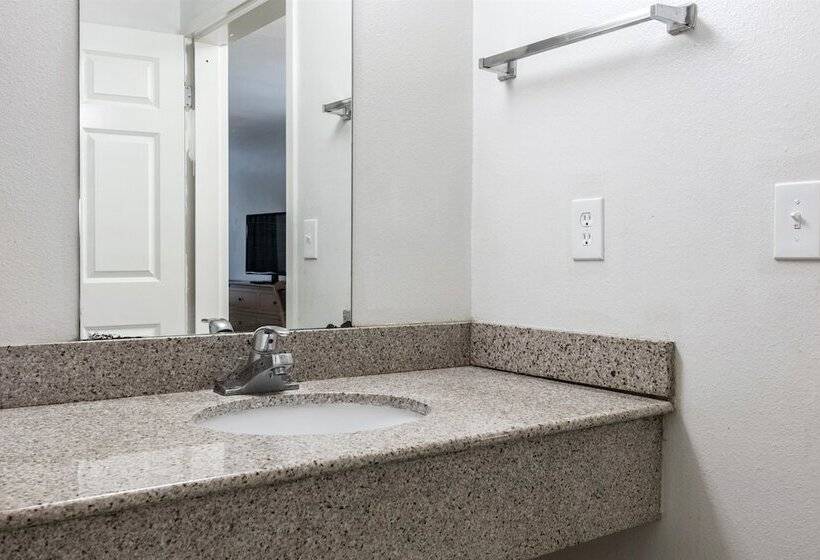 Studio 6lafayette, La  Broussard