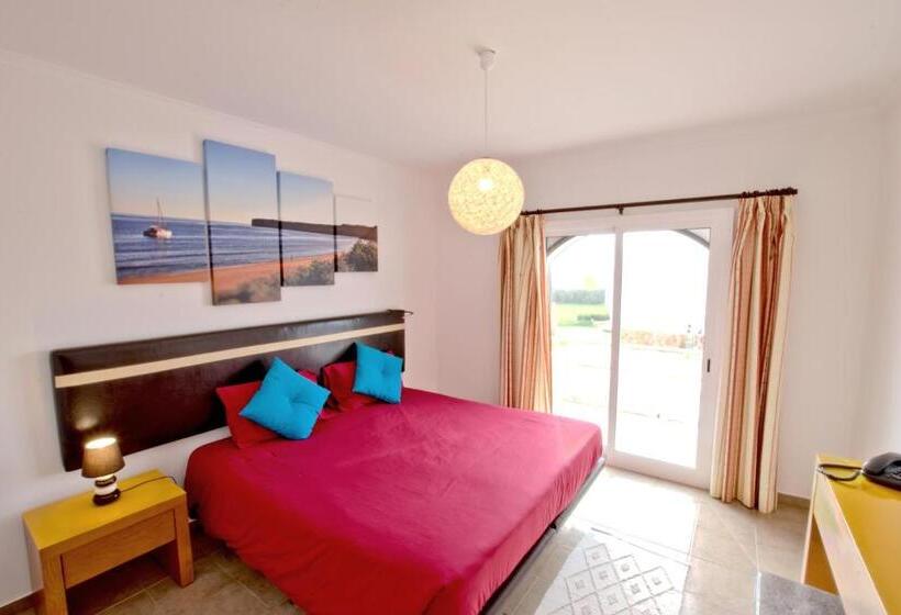 Tonel Apartamentos Turisticos