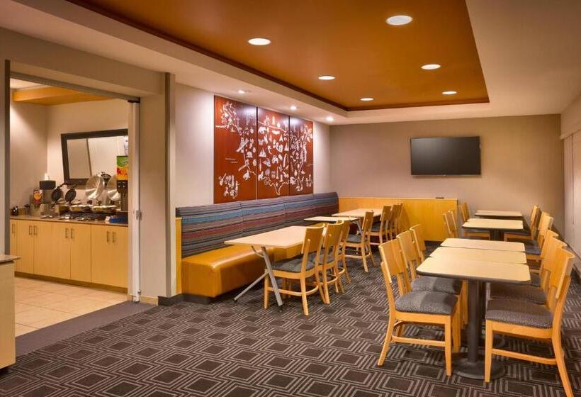 Towneplace Suites Omaha West