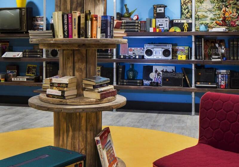 هاستل Generator Barcelona