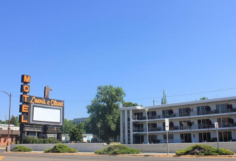 Lewis & Clark Motel   Bozeman