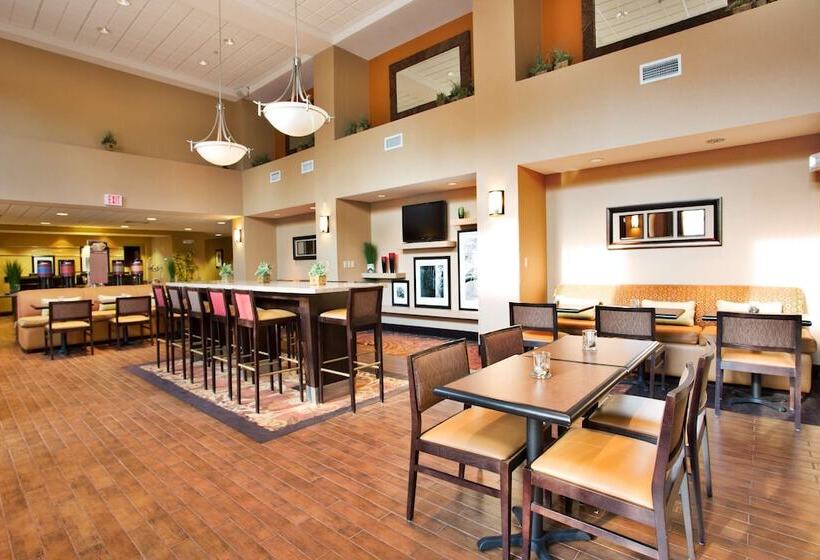 Hampton Inn & Suites Laurel, Ms