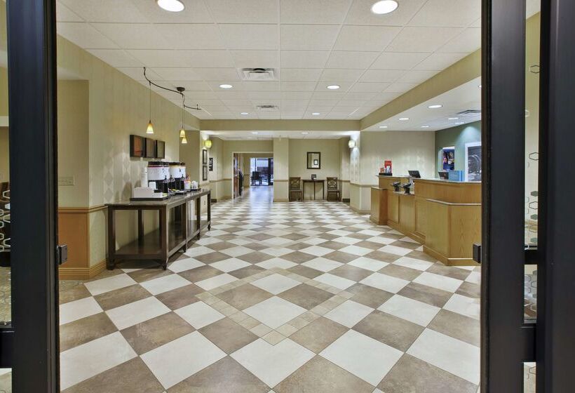 Hampton Inn & Suites Plattsburgh