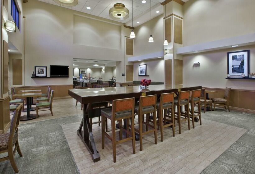 Hampton Inn & Suites Plattsburgh