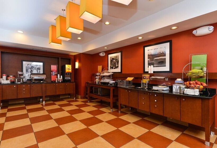 Hampton Inn Yorkville