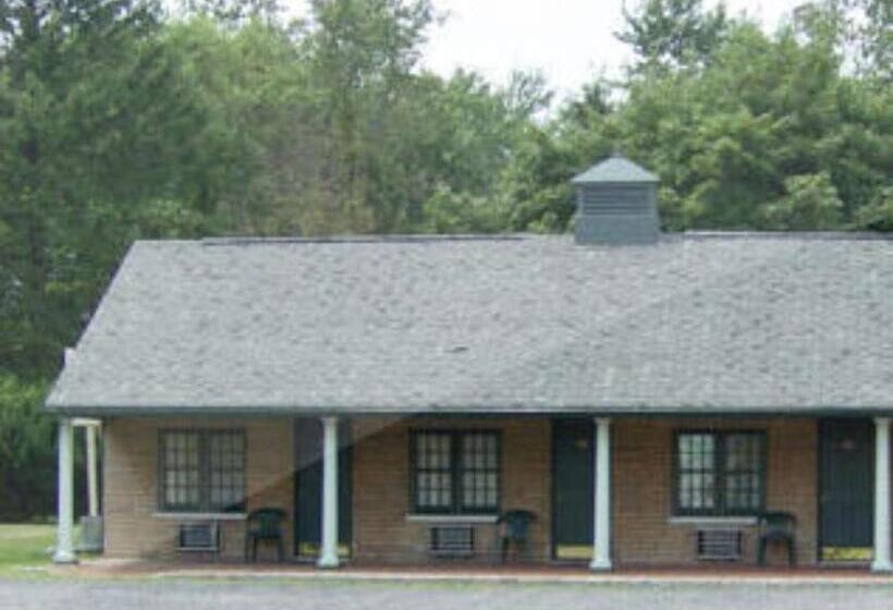 Holly Motel Southampton