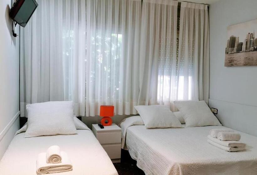 Хостел Barcelona City Street