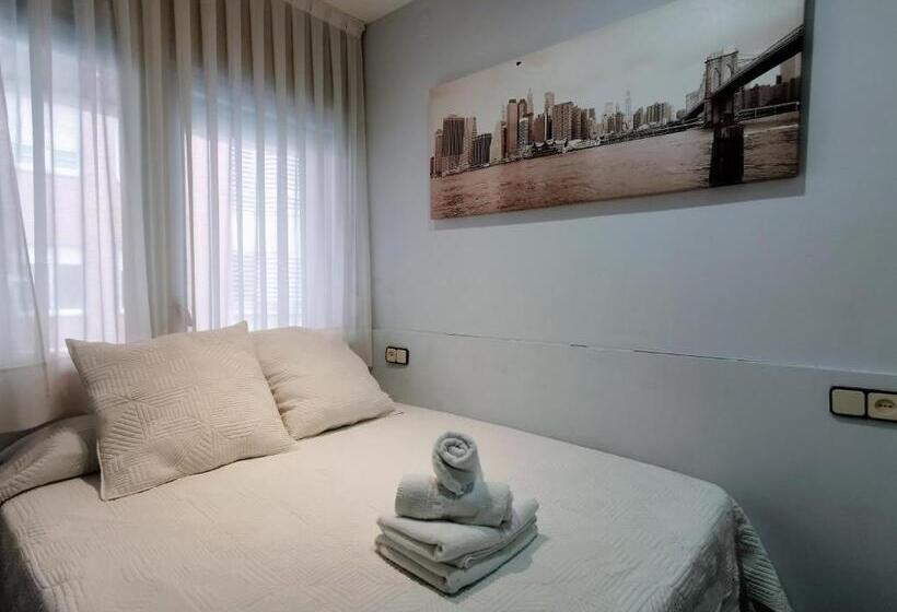 Хостел Barcelona City Street