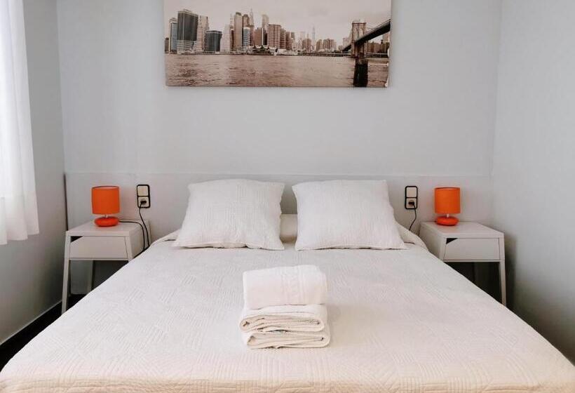 Хостел Barcelona City Street