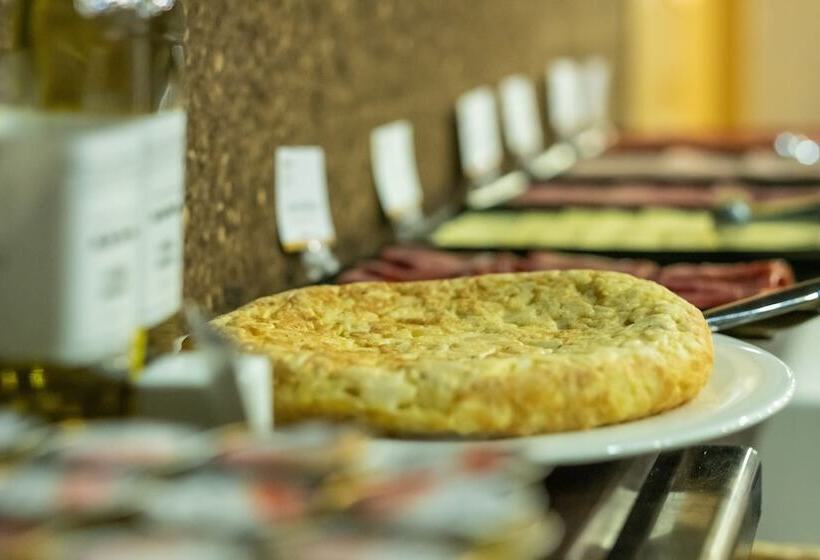 Отель Abades Via Norte