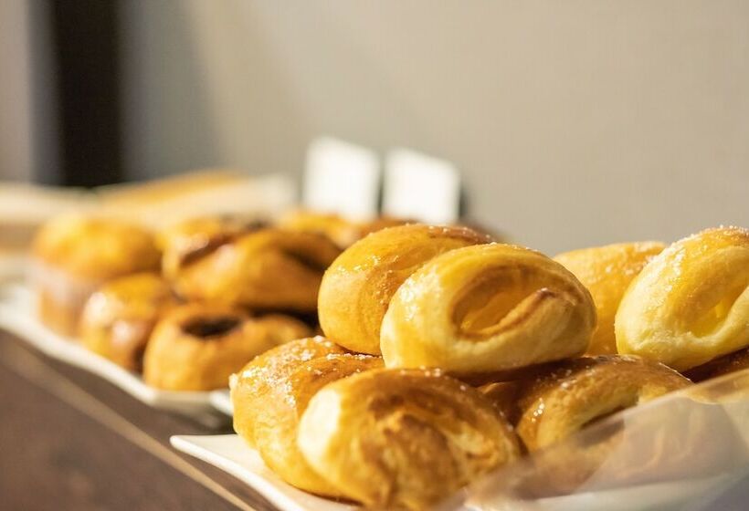 Отель Abades Via Norte