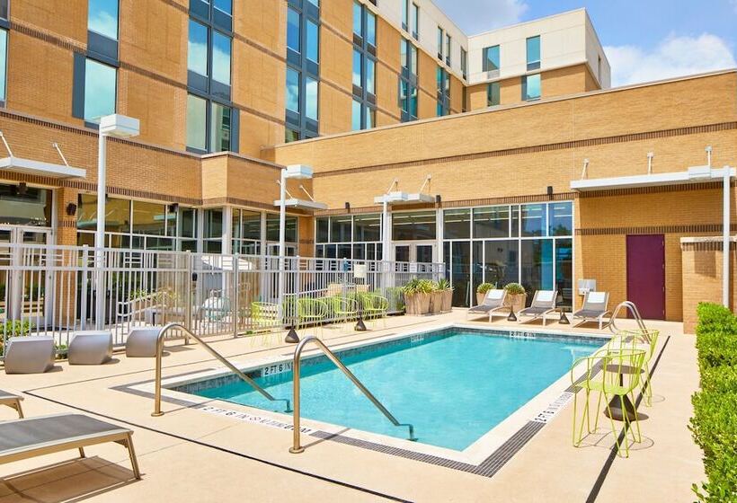 בית מלון כפרי Aloft Austin At The Domain
