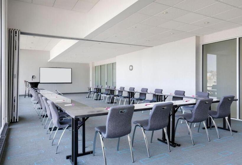 Aloft Hotel Milwaukee Downtown