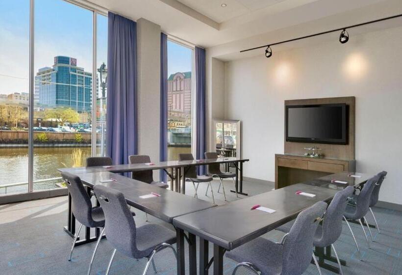 Aloft Hotel Milwaukee Downtown