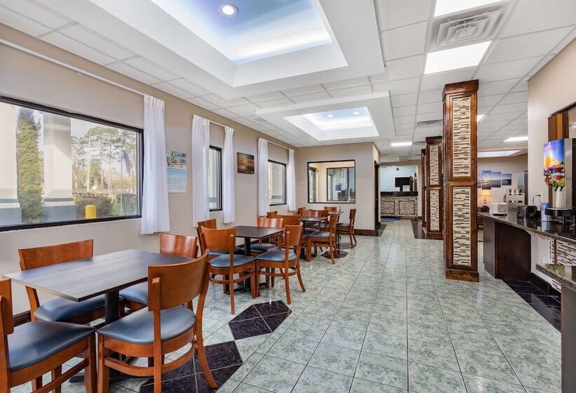 בית מלון כפרי Baymont By Wyndham Midway Tallahassee