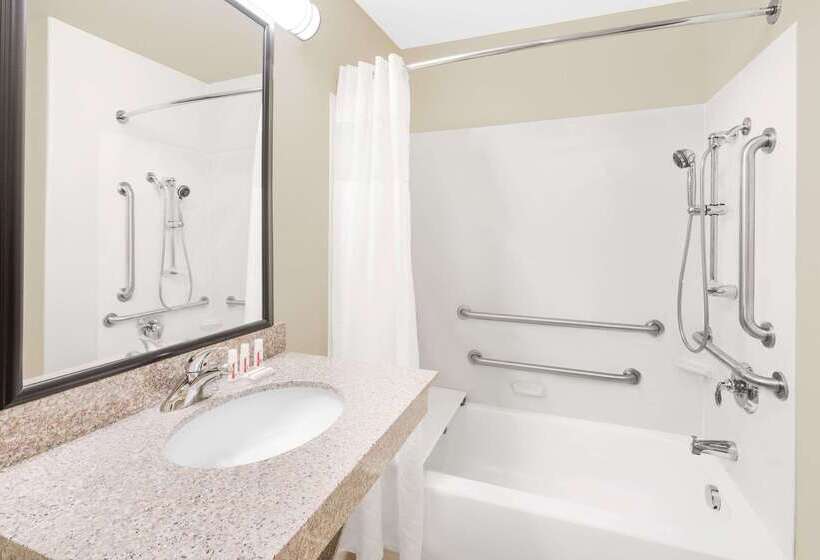 فندق Baymont By Wyndham Snyder