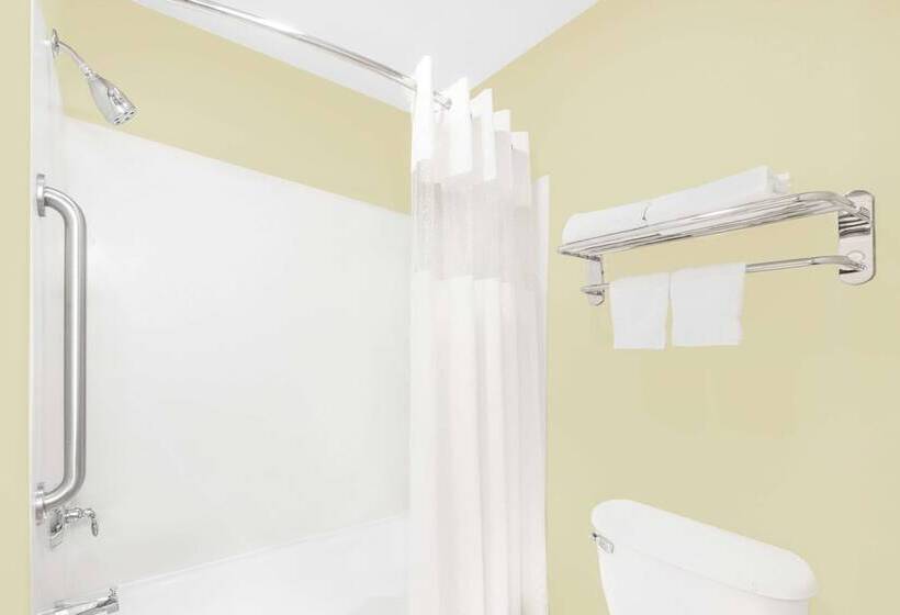 فندق Baymont By Wyndham Snyder