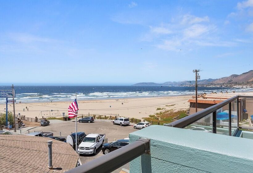 فندق Beach House Inn & Suites