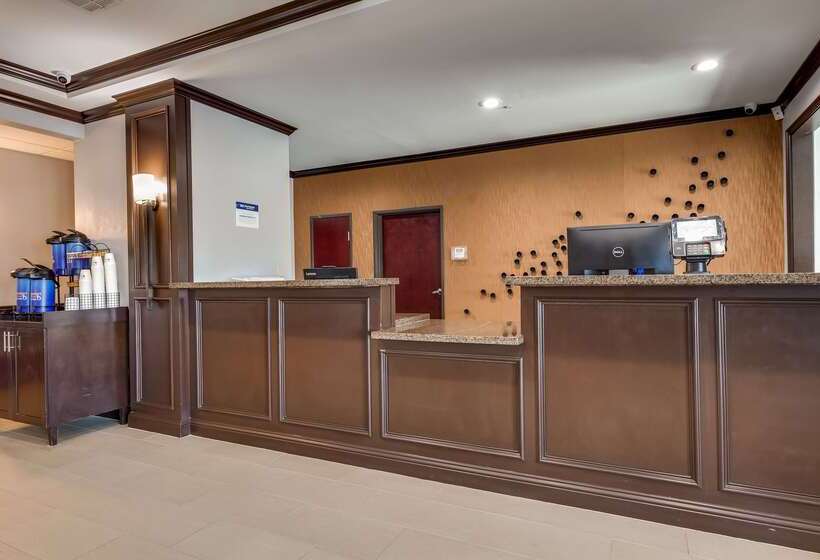 ホテル Best Western Carthage Inn & Suites
