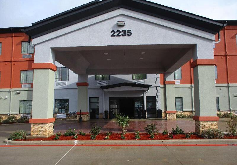 ホテル Best Western Carthage Inn & Suites