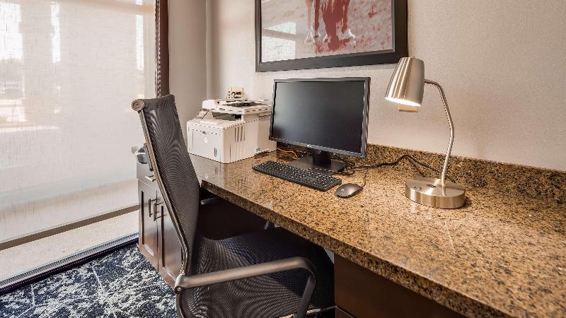 ホテル Best Western Carthage Inn & Suites