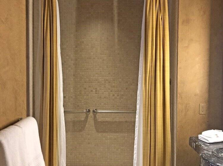 בית מלון כפרי Border House At Crystal Bay Casino