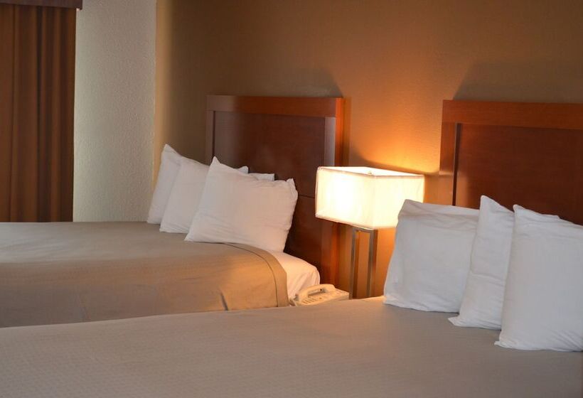 ホテル Brookshire Inn & Suites