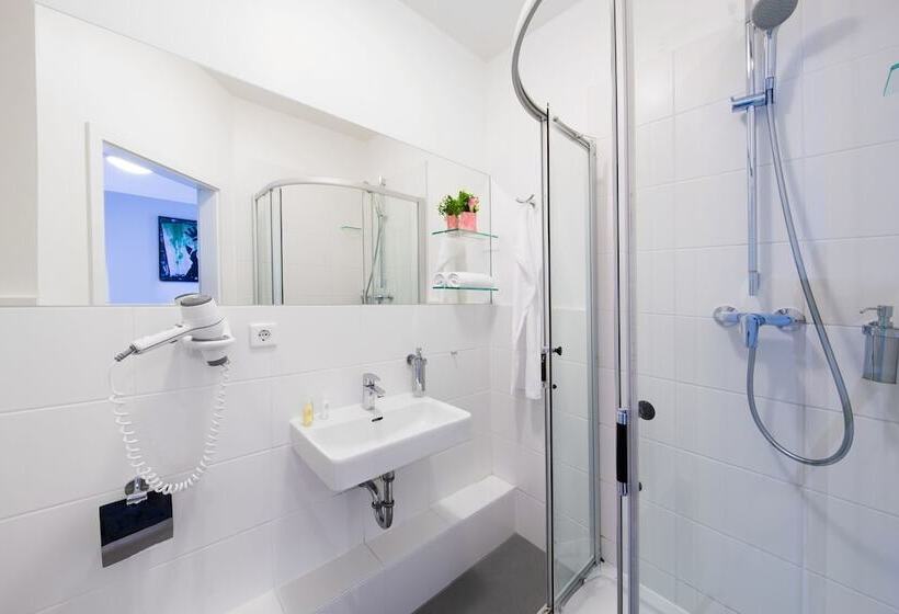 هتل Calma Berlin Mitte