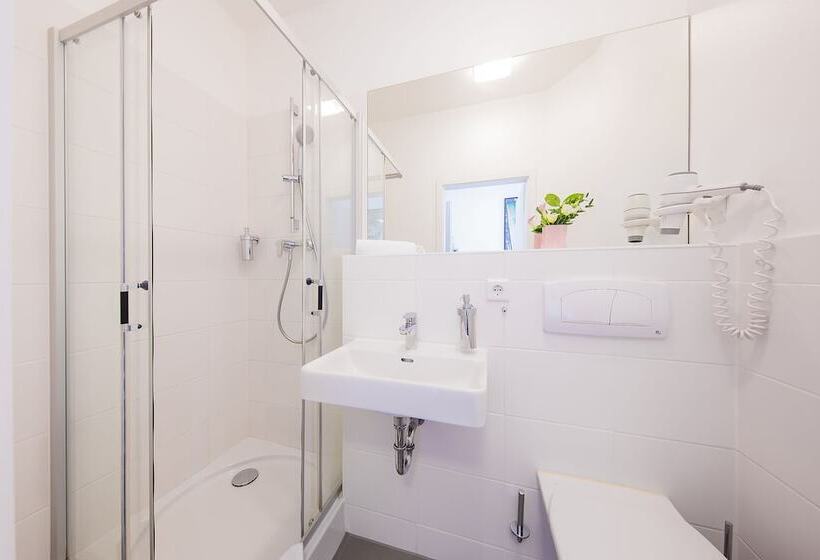 هتل Calma Berlin Mitte