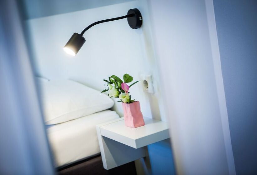 هتل Calma Berlin Mitte