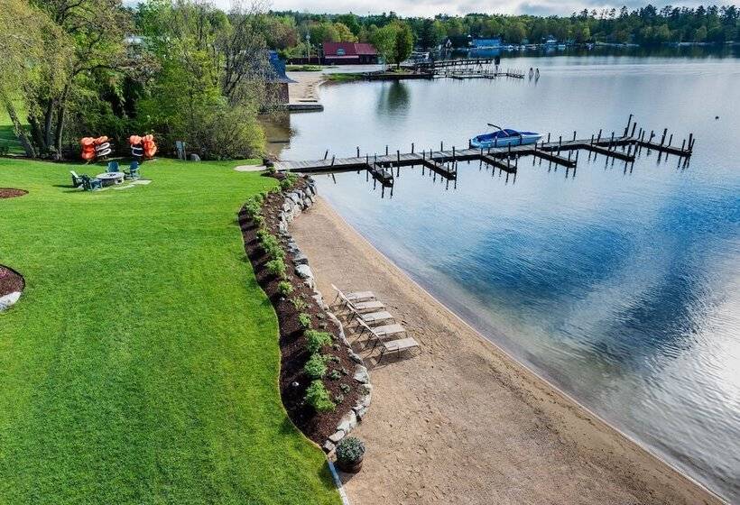 فندق Center Harbor Inn