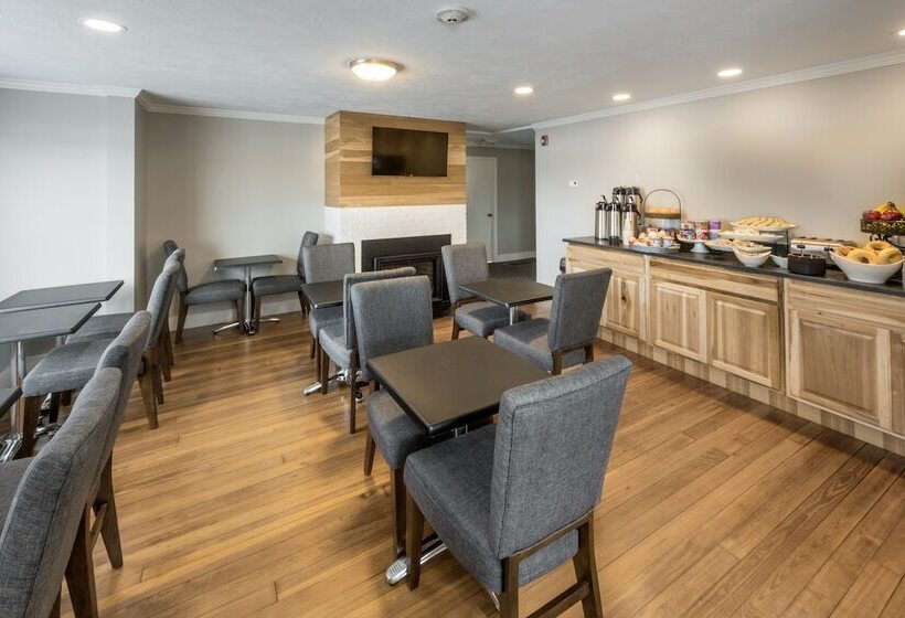 فندق Center Harbor Inn