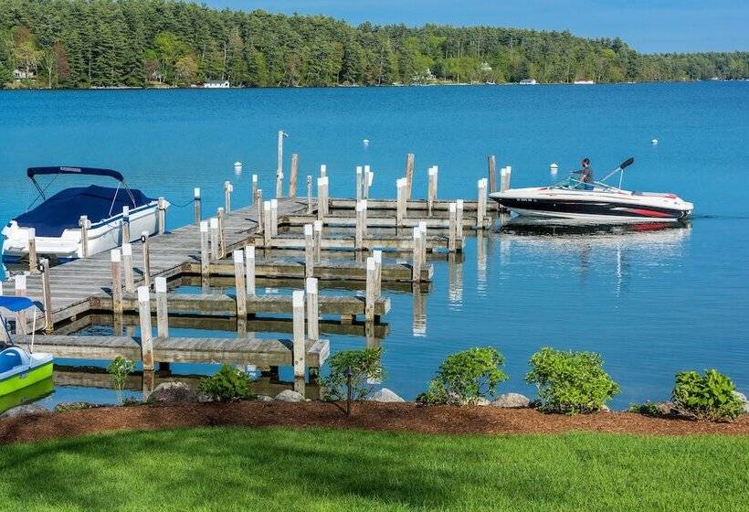 فندق Center Harbor Inn