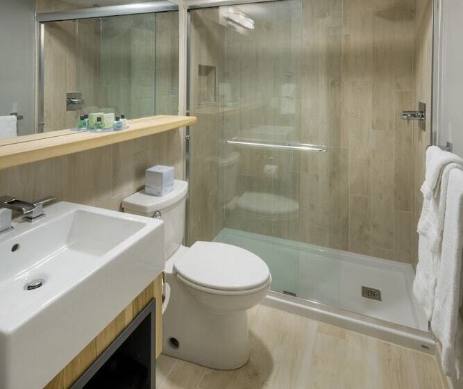 فندق Center Harbor Inn