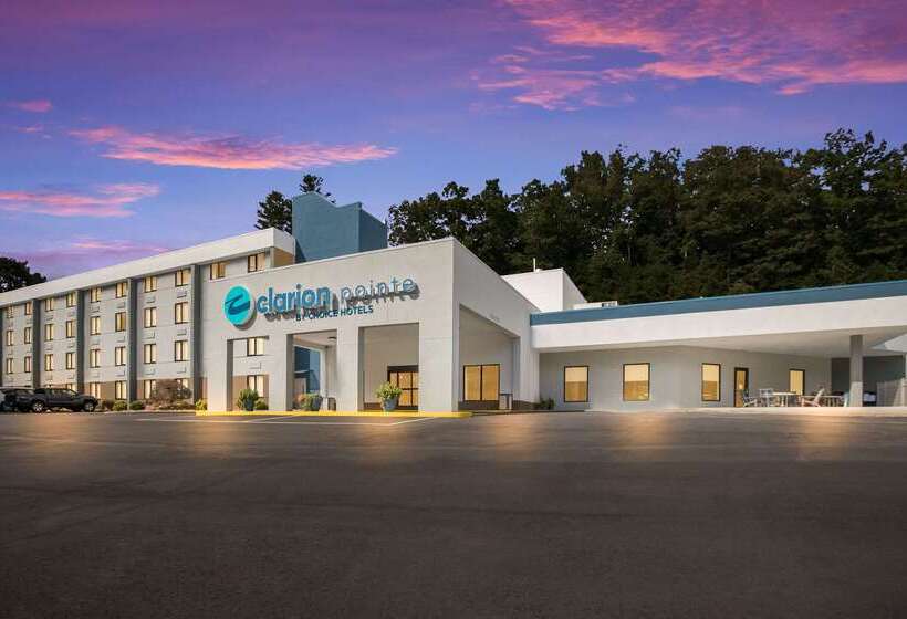 בית מלון כפרי Clarion Pointe Sylva Near Cherokee Area