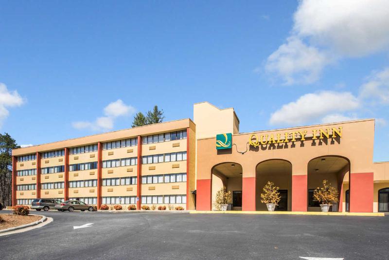 ホテル Clarion Pointe Sylva Near Cherokee Area