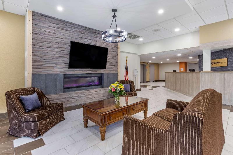 Отель Clarion Pointe Sylva Near Cherokee Area