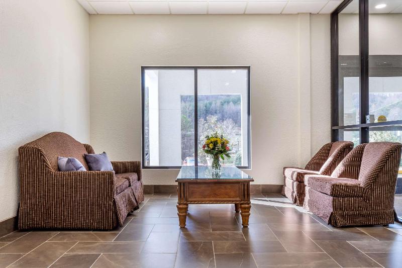 酒店 Clarion Pointe Sylva Near Cherokee Area