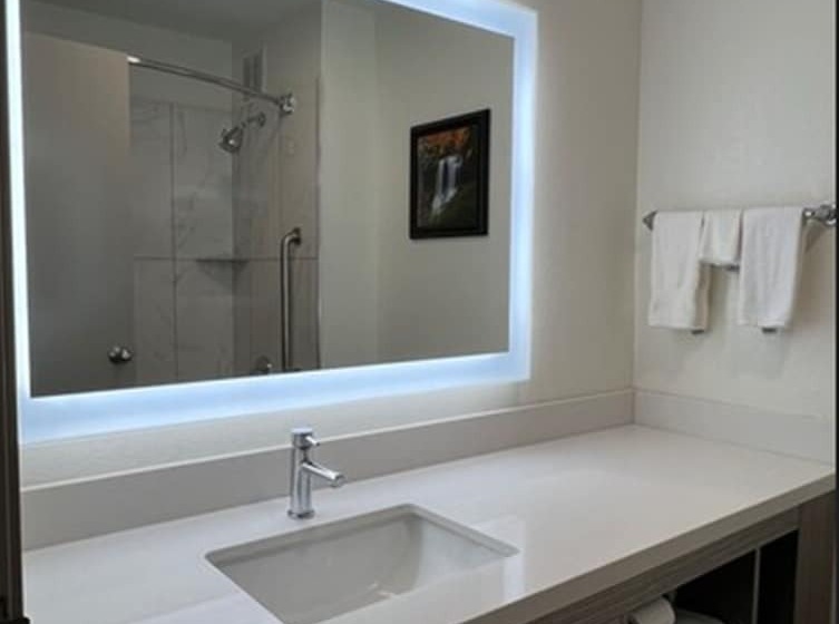 ホテル Clarion Pointe Sylva Near Cherokee Area