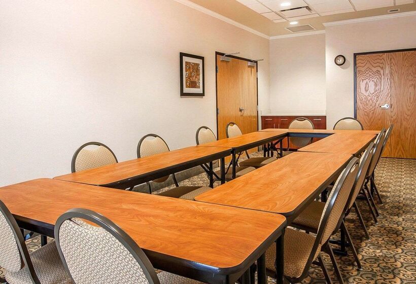 فندق Comfort Inn & Suites Creswell