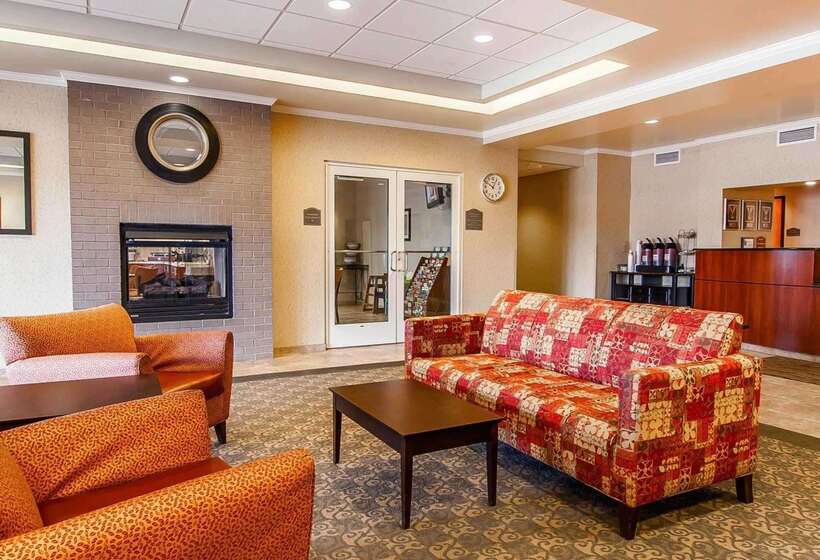 فندق Comfort Inn & Suites Creswell