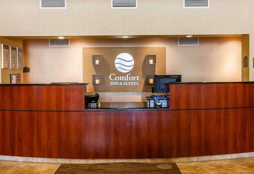 فندق Comfort Inn & Suites Creswell