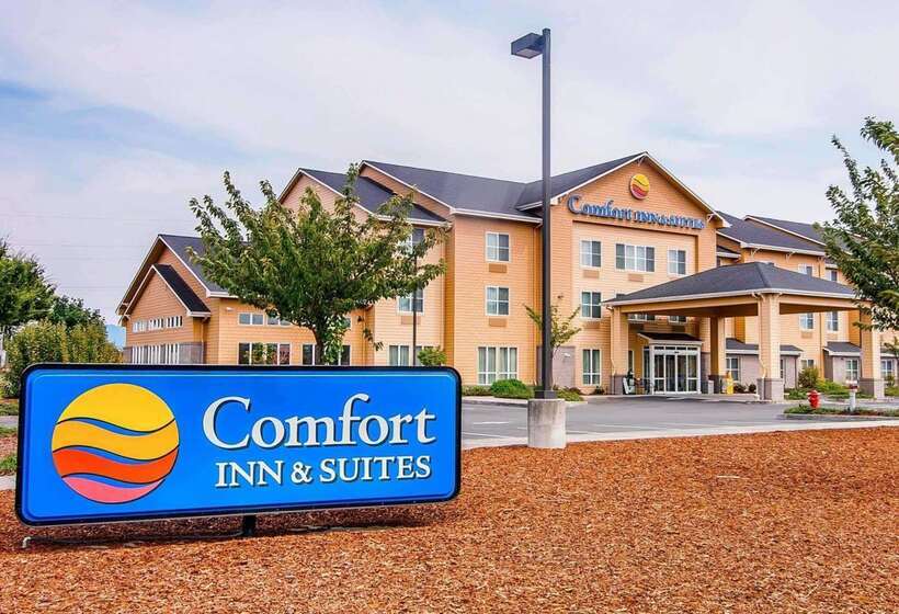 فندق Comfort Inn & Suites Creswell