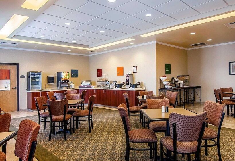 فندق Comfort Inn & Suites Creswell