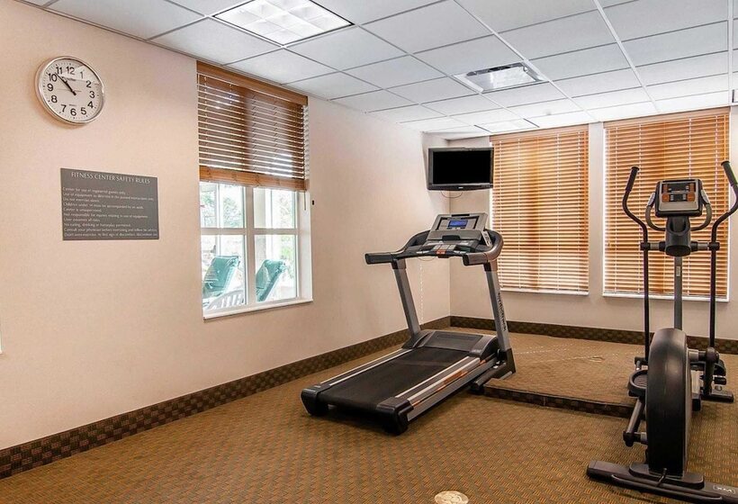 فندق Comfort Inn & Suites Creswell