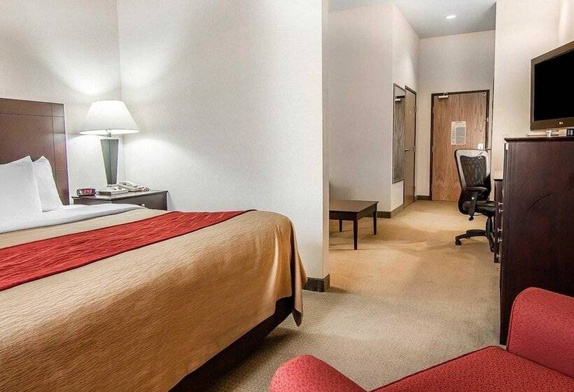 فندق Comfort Inn & Suites Creswell