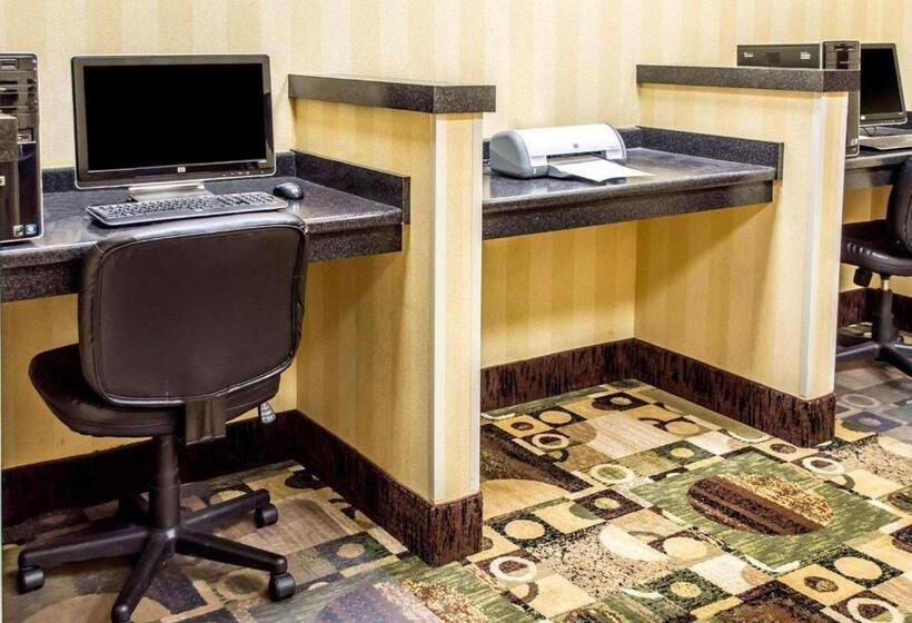 Отель Comfort Inn & Suites Franklin East