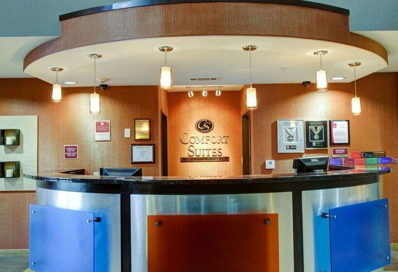 Отель Comfort Suites